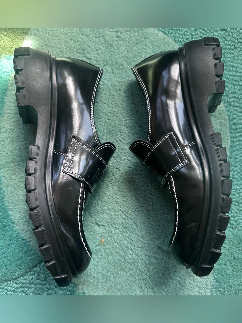 Fluevog EXCELLENT Official Linggo glossy black leather slip-on loafer- W8/M6